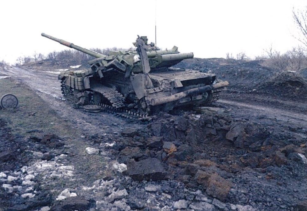 Т-64БВ після підриву на міні ТМ-62Т